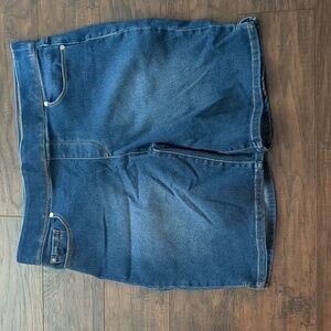 Gloria Vanderbilt Avery Bermuda shorts 14P